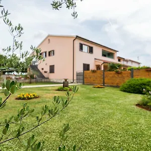 apartments-korina.in-istria.net/