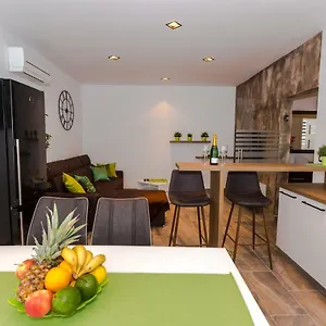 sensitive-apartman.primorje-gorskikotar.com/